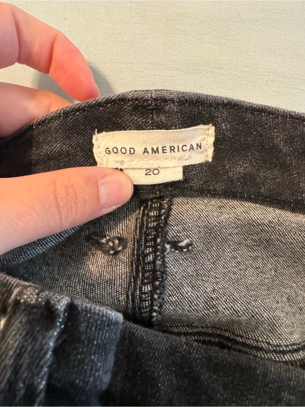 Good American Good Legs Black High-Rise Skinny Jeans - Picture 5 of 5
